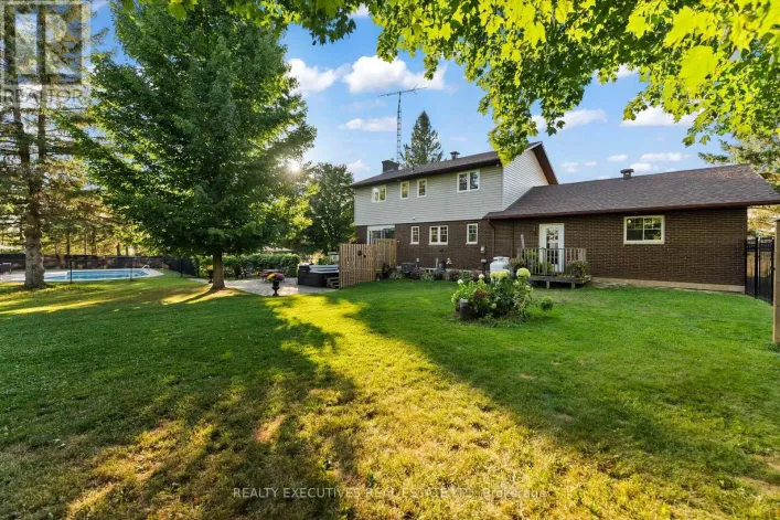 28 ANGLICAN CHURCH ROAD, Rideau Lakes