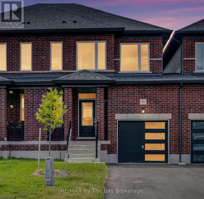 28 AUTUMN DRIVE, Wasaga Beach