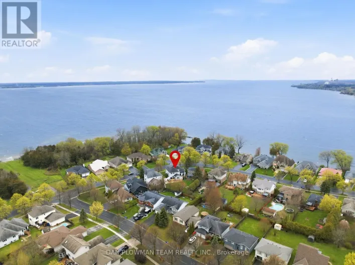 28 BAYSHORE DRIVE, Loyalist