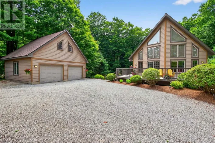 28 BIG TREE CIRCLE, Mulmur