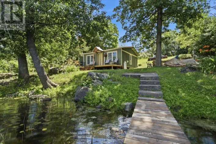 28 BIRCH LANE, Tweed)