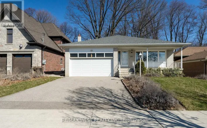 28 BRAYWIN DRIVE N, Toronto