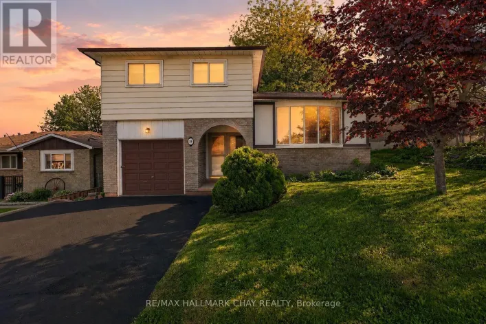 28 BRITANNIA AVENUE, Bradford West Gwillimbury
