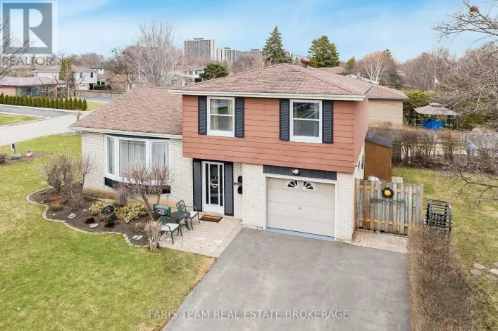 28 BROMLEY CRESCENT, Brampton
