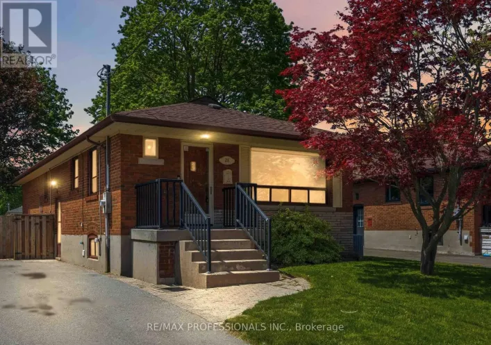 28 CHANDLER DRIVE, Toronto