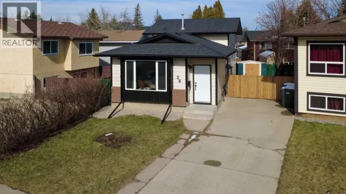 28 Dakota Road W, Lethbridge