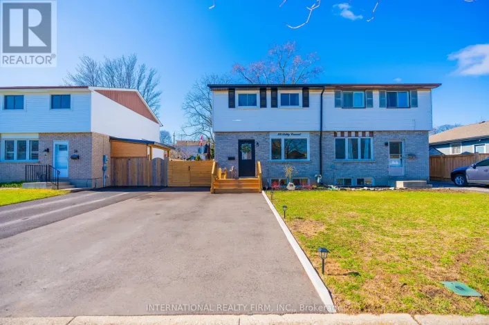 28 DEBBY CRESCENT, Brantford