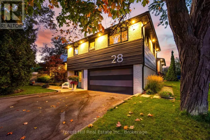 28 DECARIE CIRCLE, Toronto