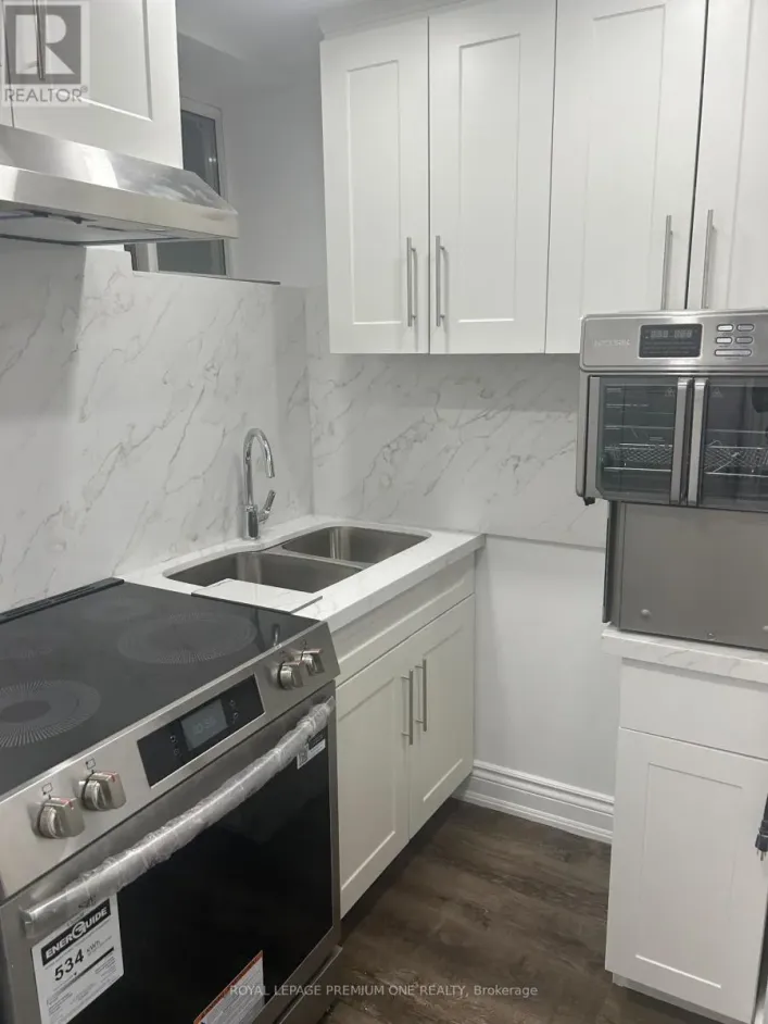 28 ELSINORE STREET, Vaughan