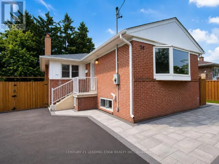 28 ERINGATE DRIVE, Toronto