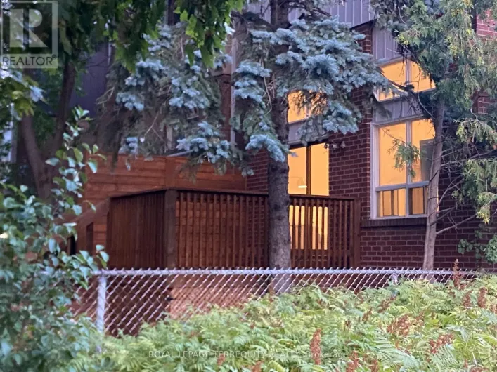 28 FESTIVAL DRIVE, Toronto