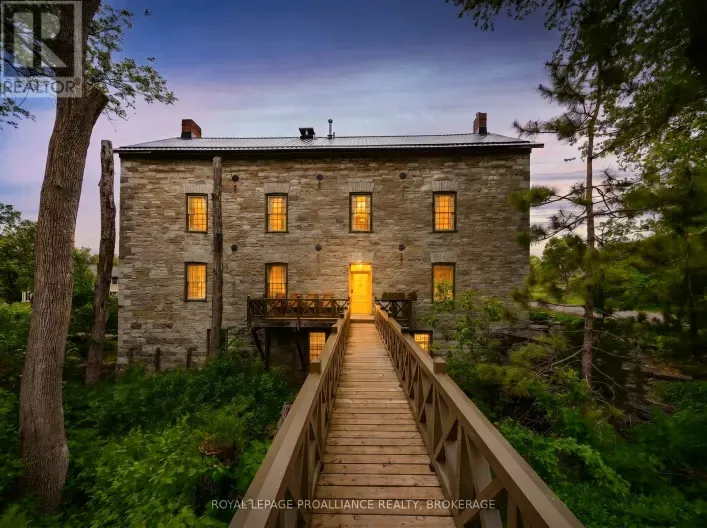 28 FRONT STREET, Stone Mills