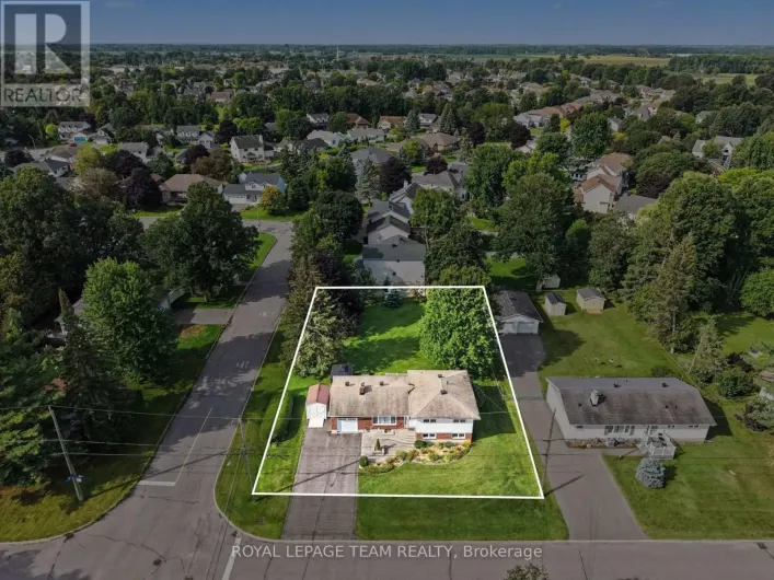 28 GAMBLE DRIVE, Ottawa