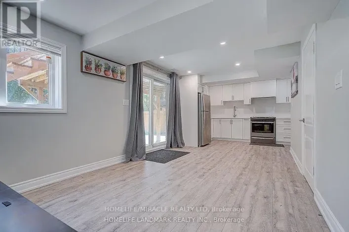 28 HUNWICKS CRESCENT, Ajax