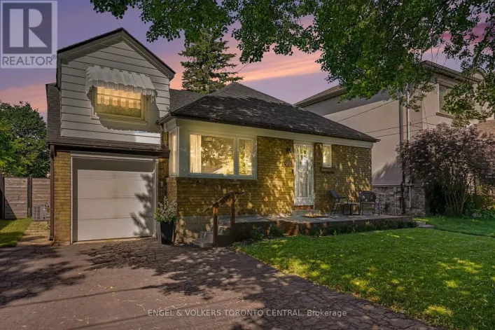 28 INVERLEIGH DRIVE, Toronto