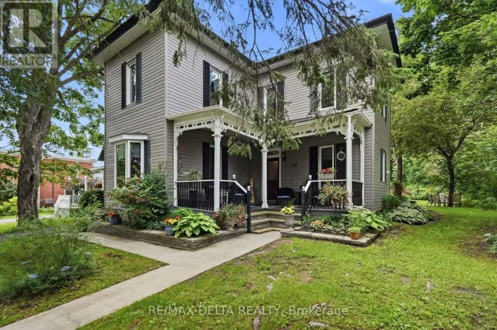 28 JAY STREET, Champlain
