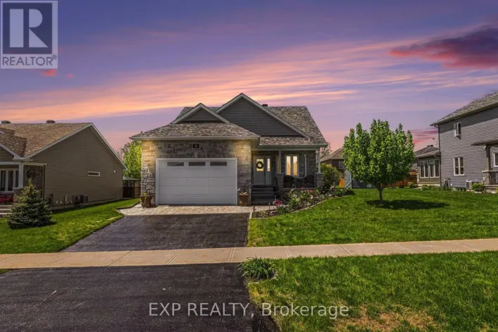 28 JIM BROWNELL BOULEVARD, South Stormont