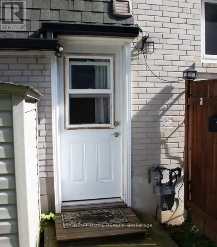 28 KINGLAND CRESCENT, Toronto