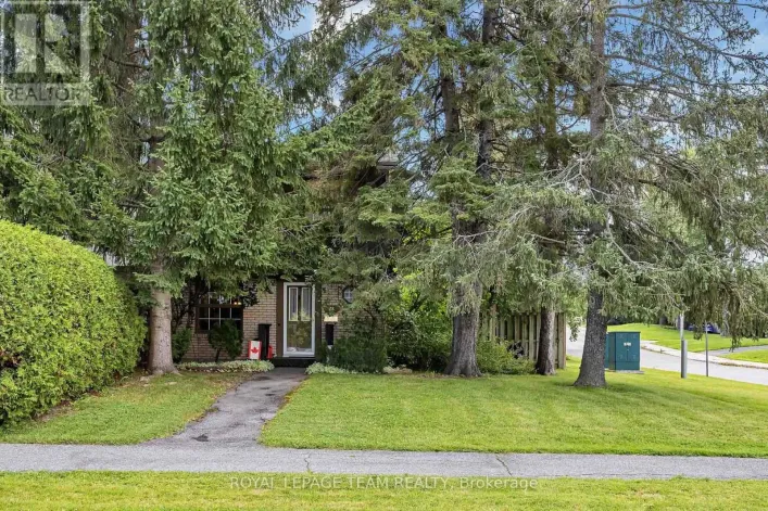 28 MONTEREY DRIVE, Ottawa