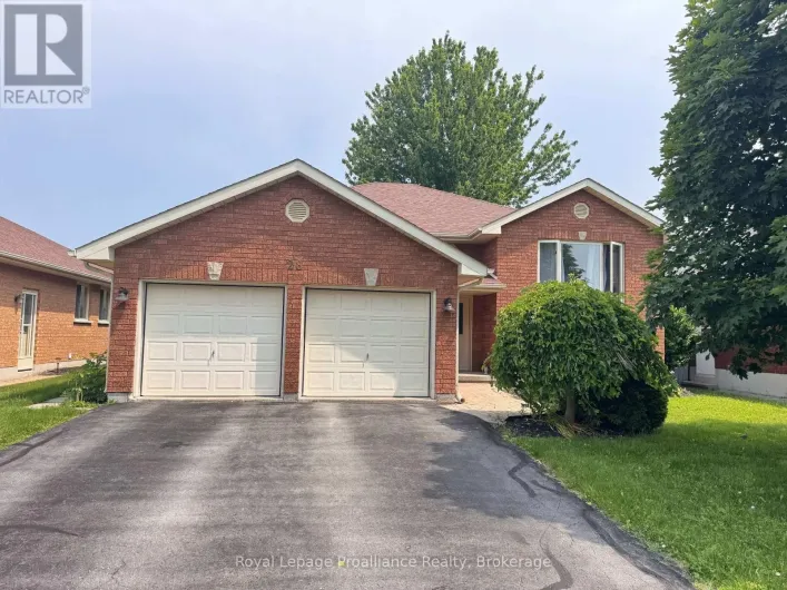 28 OAK RIDGE BOULEVARD, Belleville