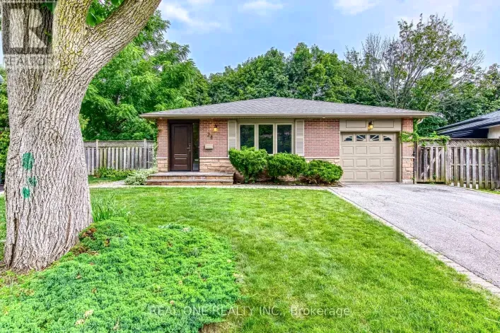 28 OSBORNE CRESCENT, Oakville