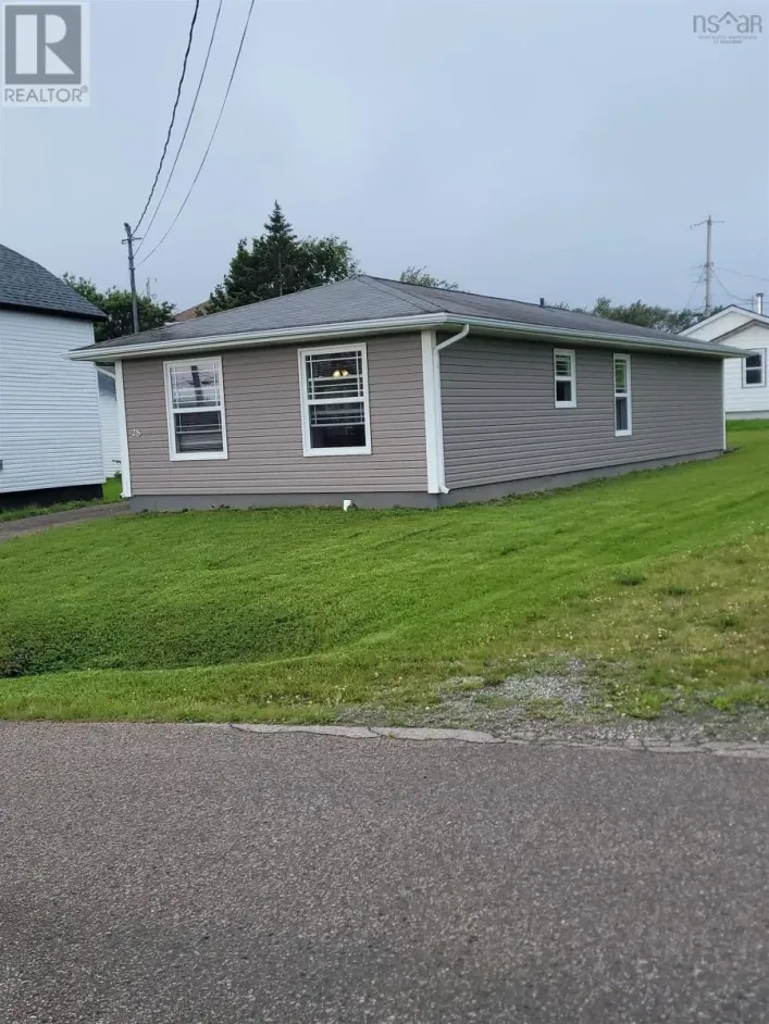 28 Pleasant Street, Glace Bay