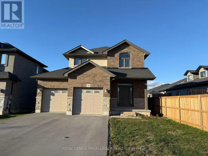 28 PRIMROSE CRESCENT, Belleville