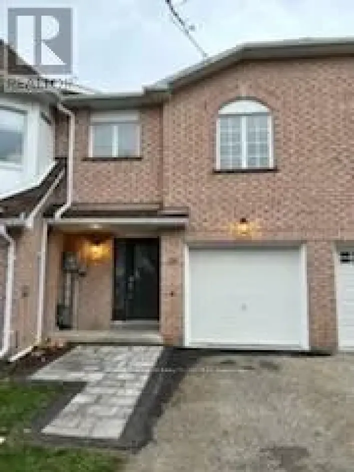 28 ROYAL CEDAR COURT, East Gwillimbury