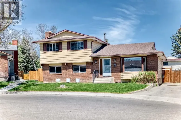 28 Rundlelawn Place NE, Calgary