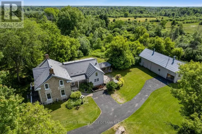 House for sale: 28 SOUTH STREET, Drummond/North Elmsley