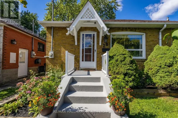 28 THORA AVENUE, Toronto
