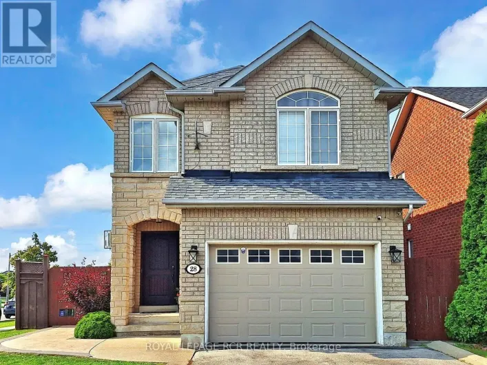 28 WAKELY BOULEVARD, Caledon