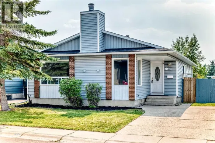 28 Whiteram Close NE, Calgary