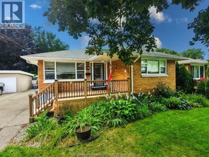 28 Woodland AVENUE, Chatham
