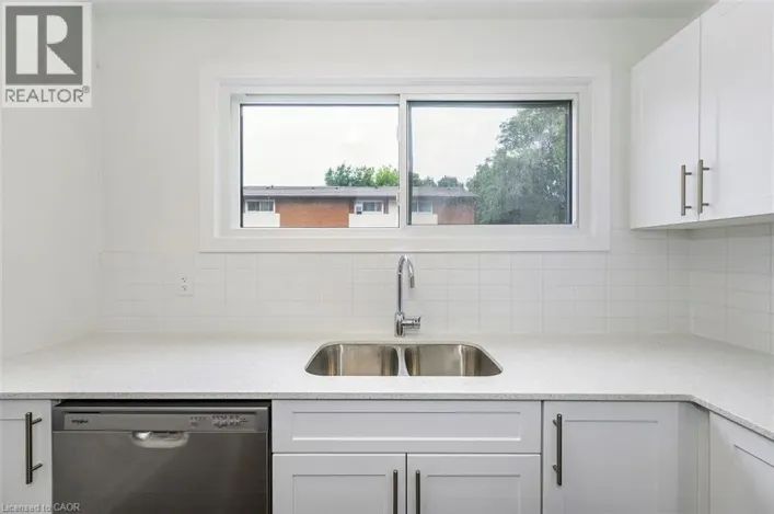 28 WOODMAN Drive N, Hamilton