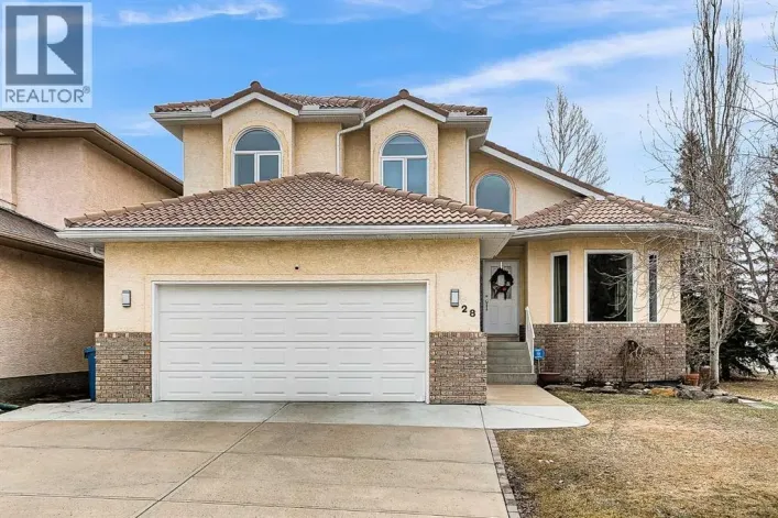 28 Woodpark Close SW, Calgary