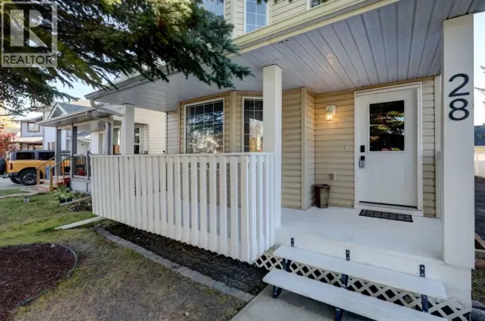 28 Woodside Circle NW, Airdrie