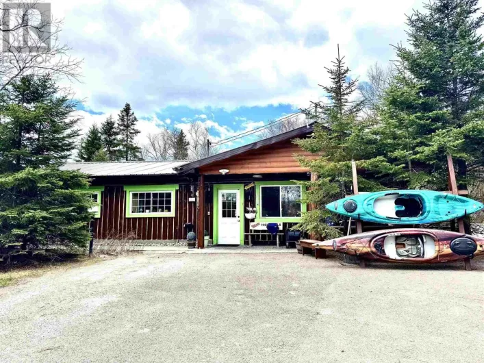 280 Highway 17 N, Wawa