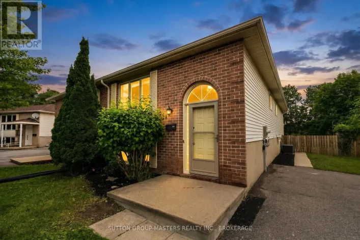 280 OWENS CRESCENT, Kingston