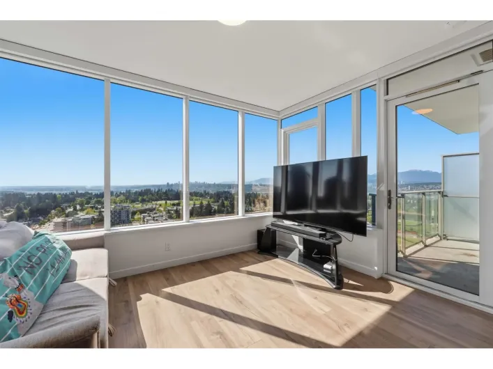 2801 10448 UNIVERSITY DRIVE, Surrey