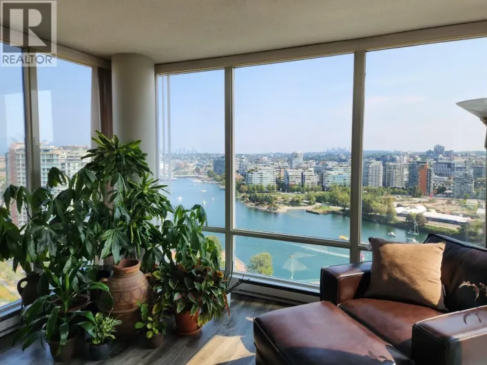 2803 1033 MARINASIDE CRESCENT, Vancouver