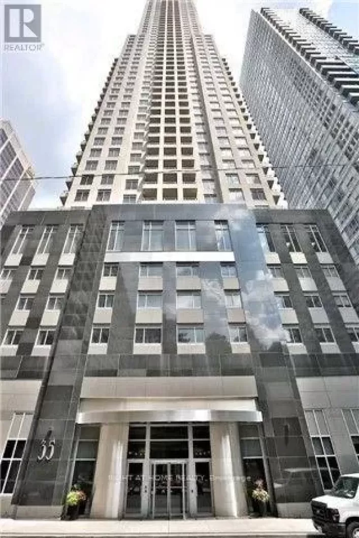 2805 - 35 BALMUTO STREET, Toronto