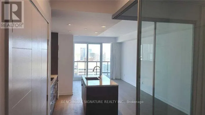 2805 - 488 UNIVERSITY AVENUE, Toronto