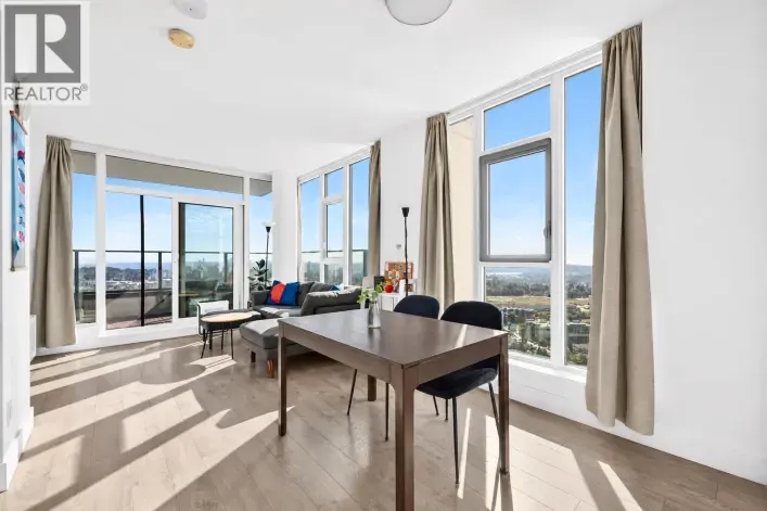 2807 7388 KINGSWAY, Burnaby