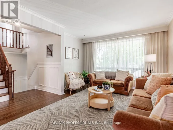 281 JEFFCOAT DRIVE, Toronto