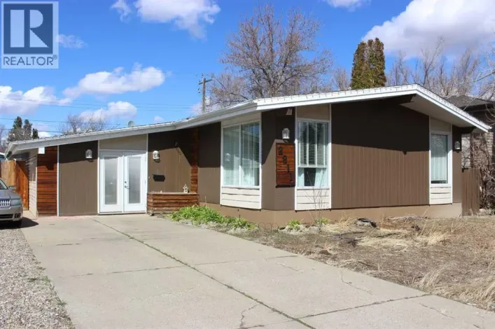 2811 13 Avenue S, Lethbridge