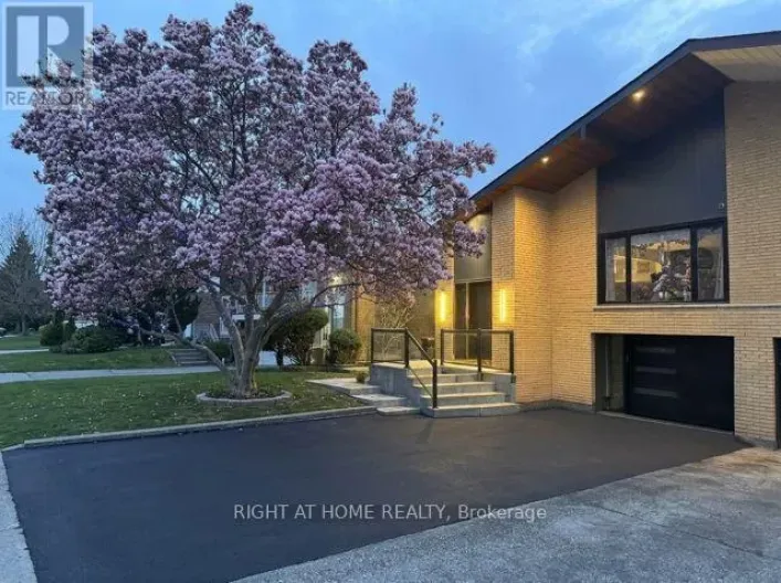 2814 WINDJAMMER ROAD, Mississauga