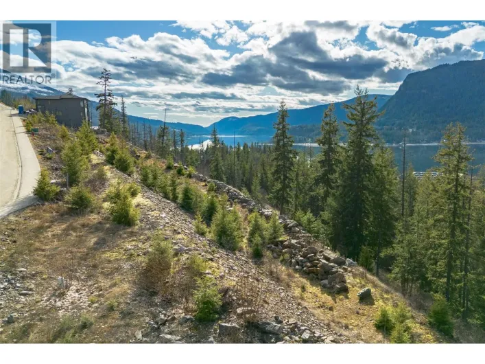 282 Bayview Drive, Sicamous