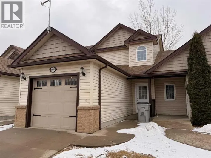2827 12 Avenue, Wainwright
