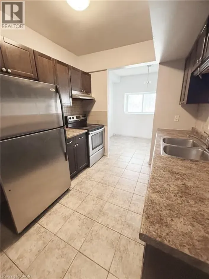 283 FAIRWAY Road N Unit# 90, Kitchener